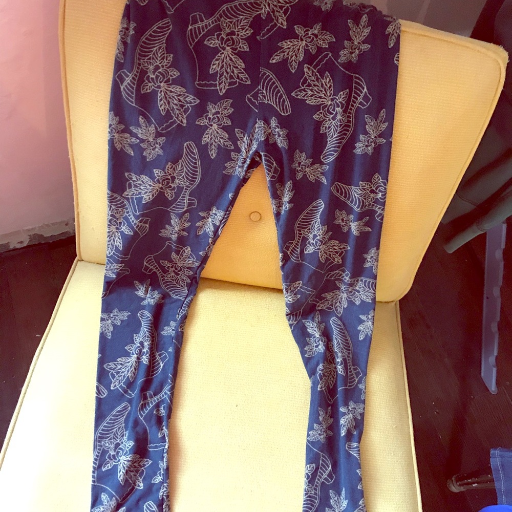 LulaRoe super cute leggings